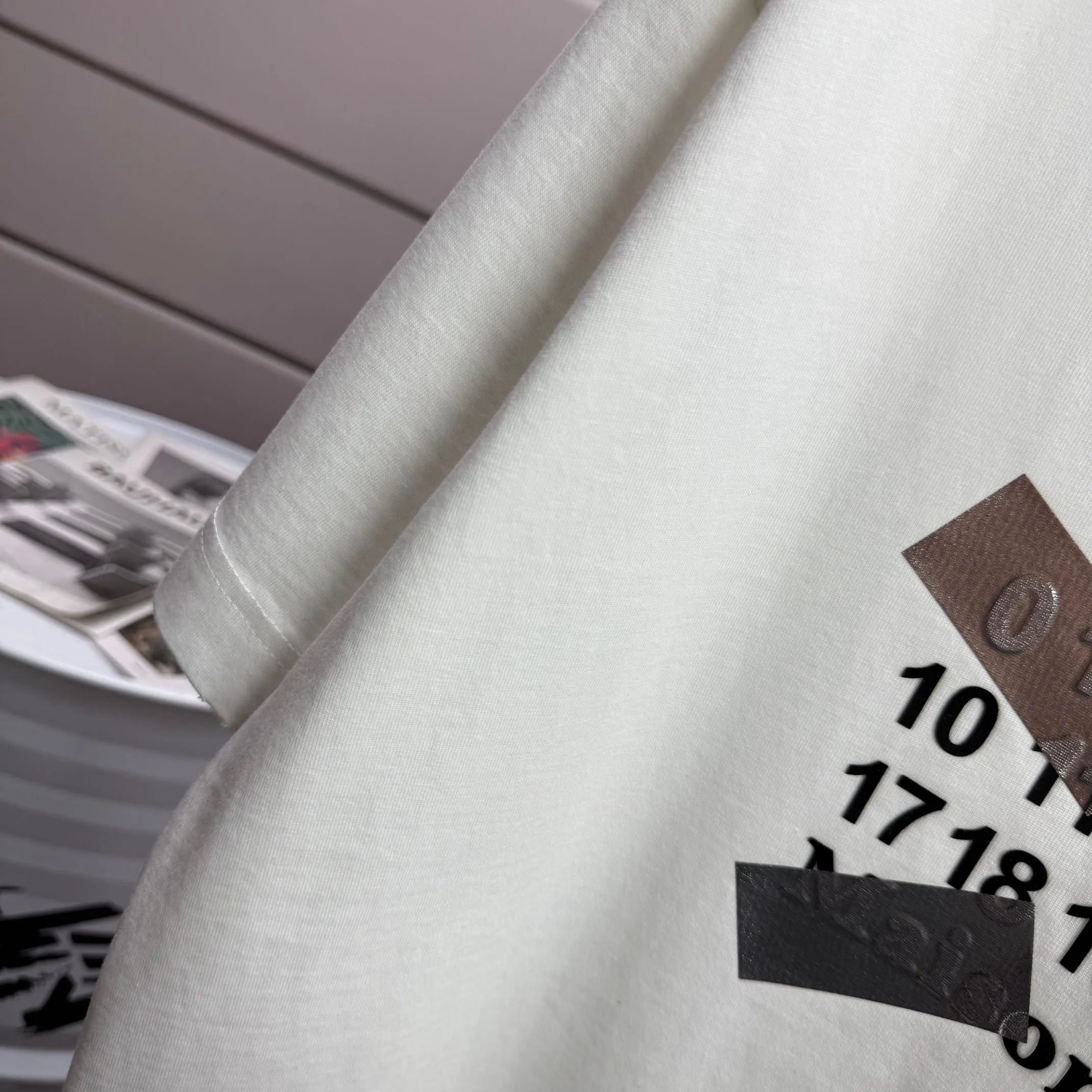 # MM 6 *2026 New Arrival 320 tee Same Style : + : Size :S M L XL XXL Size： S （90-130 ） M （120-150 ） L （140-165 ） XL （160-180 ） XXL （180-210 ）